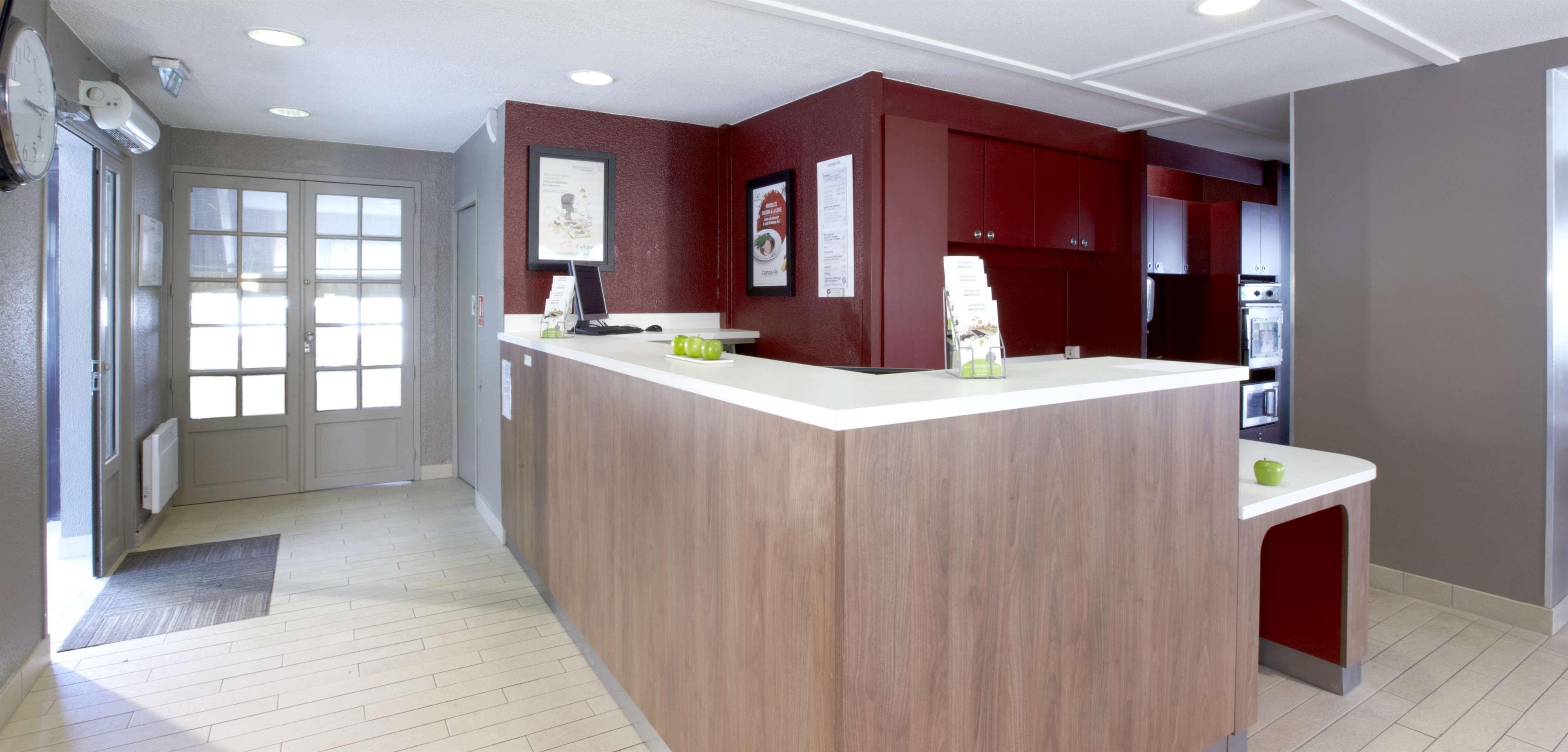 Vista Lobby Campanile Lille Sud-CHR