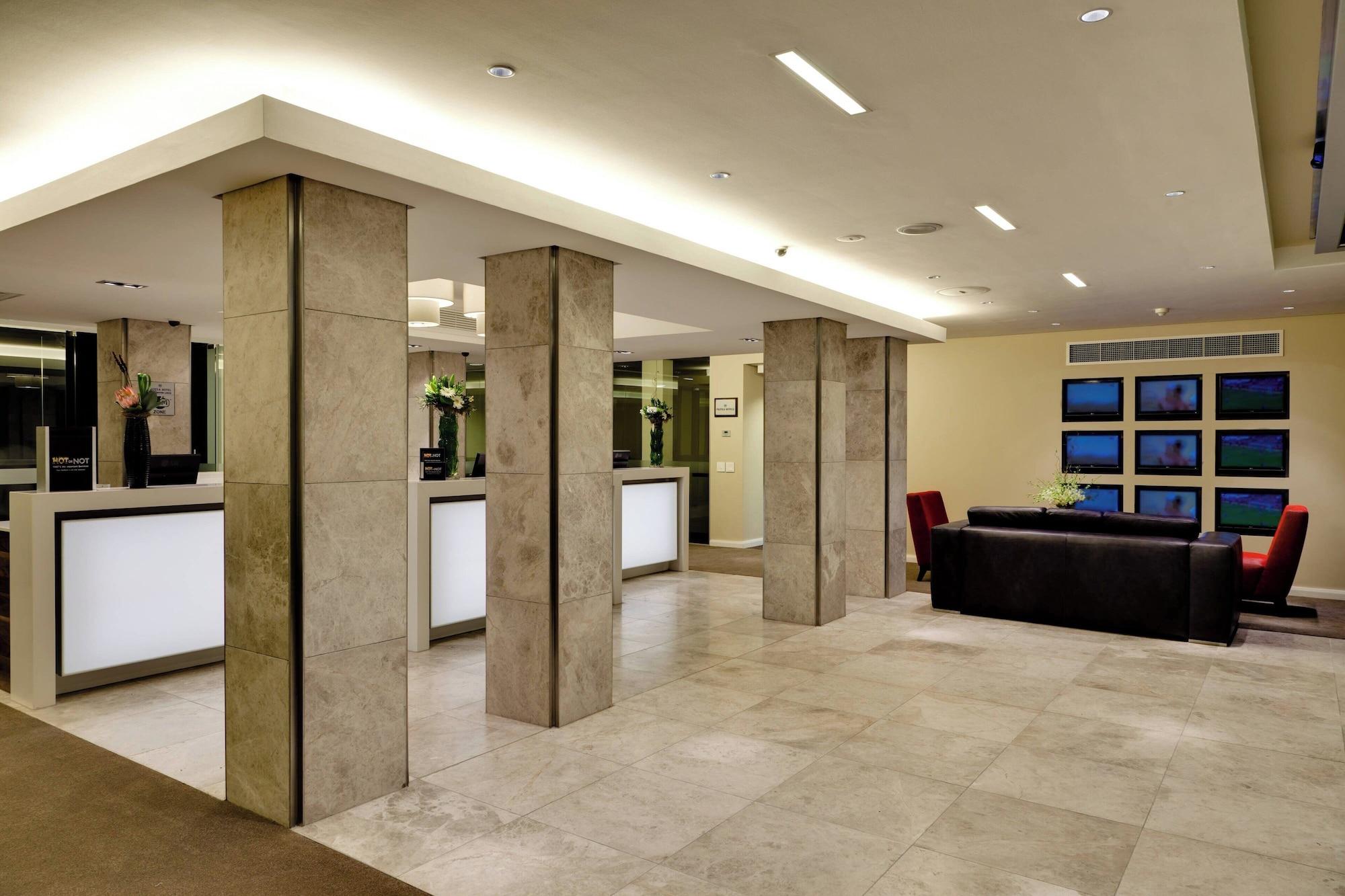 Vista Lobby Protea Hotel by Marriott Cape Town Waterfront Breakwater Lodge