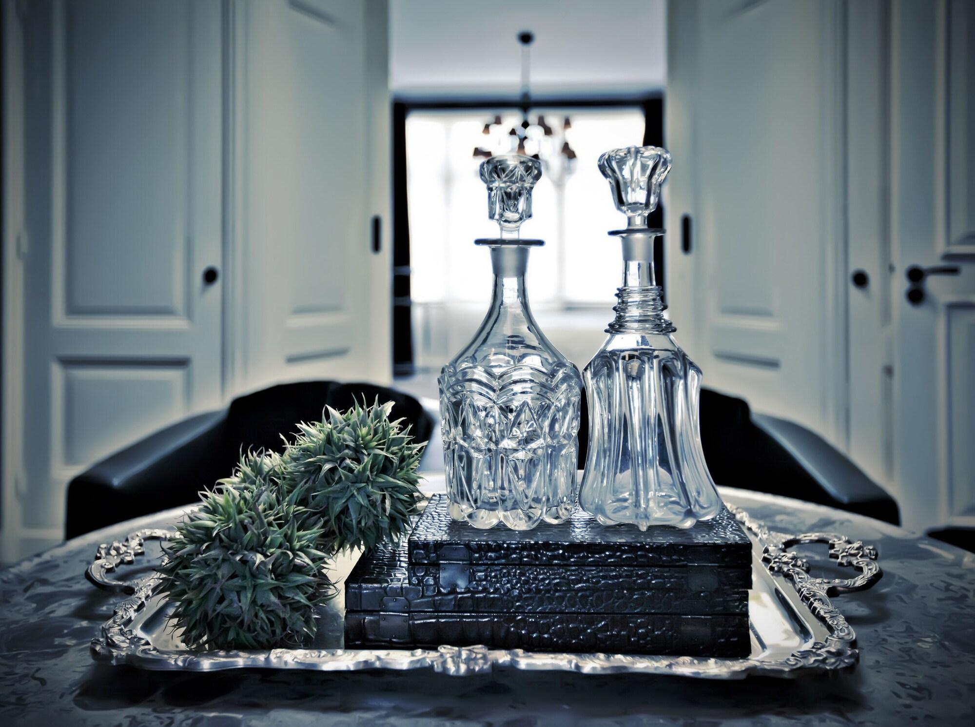 Vista Exterior La Couronne Atelier Dependance