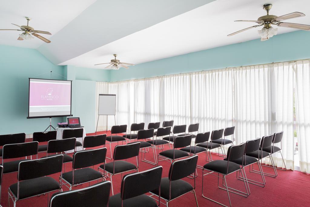Centro de Negocios Capital O Hotel Flamingo