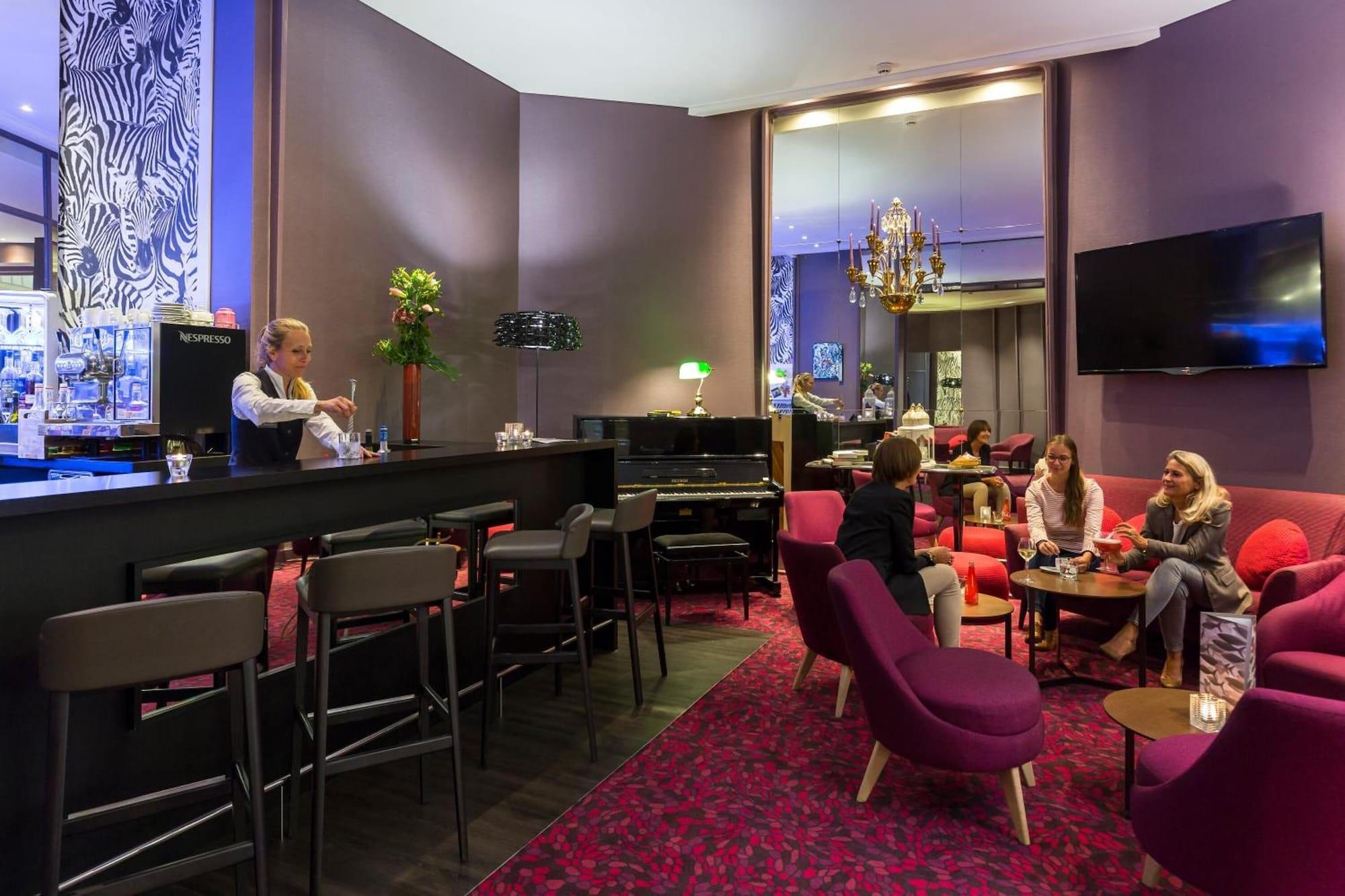 Bar/Salón Oceania Hôtel de France Nantes