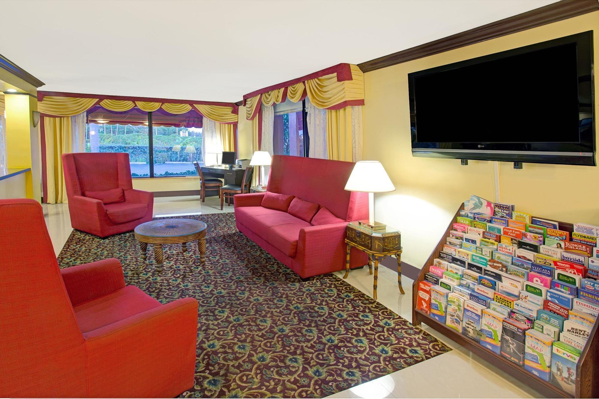 Vista Lobby Days Inn by Wyndham Florida City