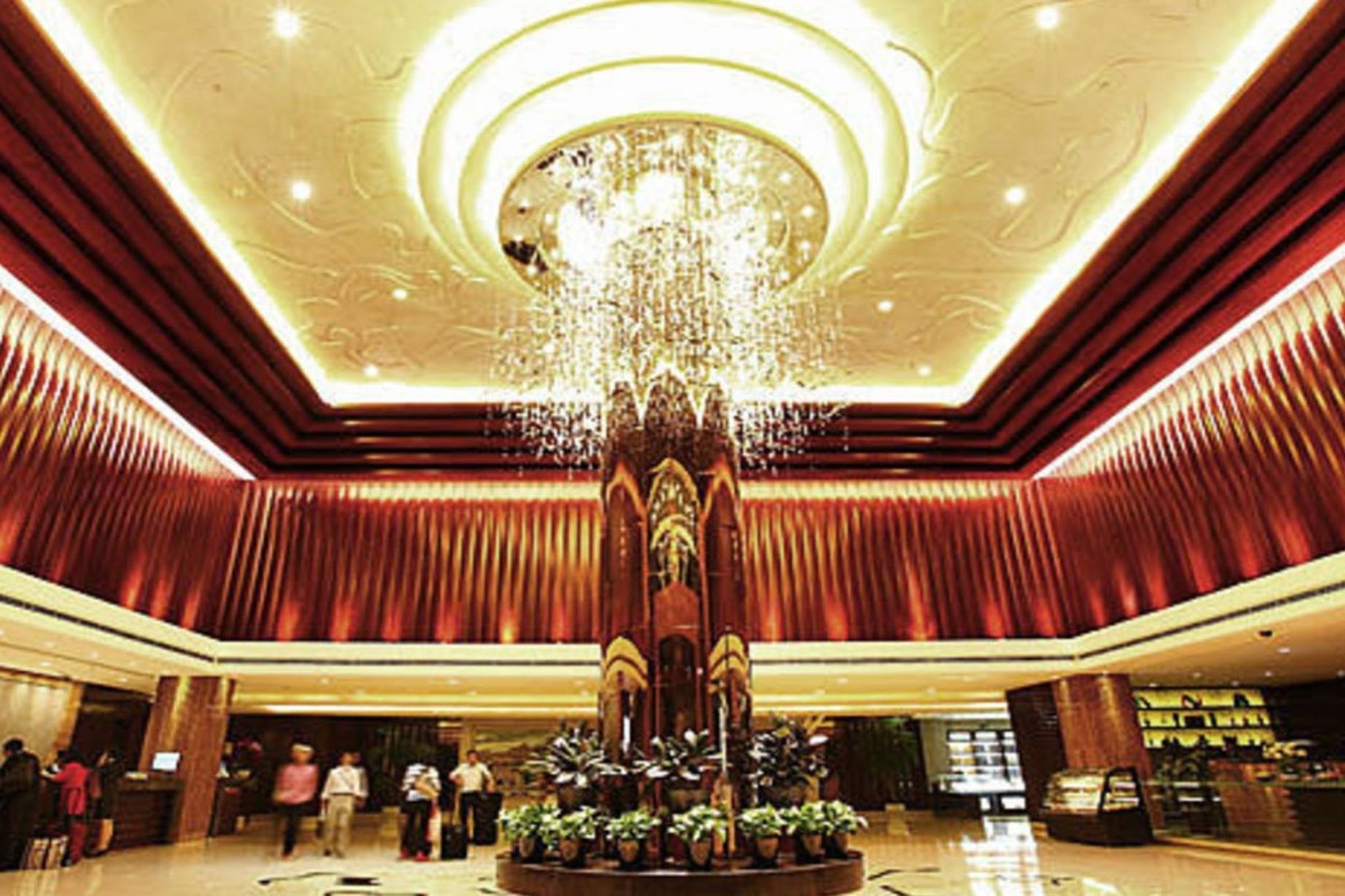 Vista Lobby Golden Eagle Summit Hotel Kunming
