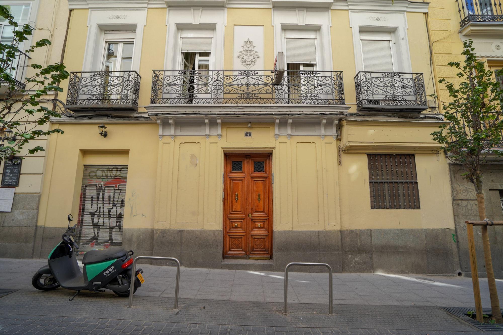 Vista Exterior Hostal New go Inn