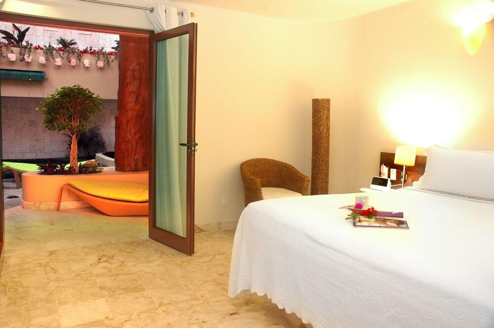 Hotel Maya Villa Condo Hotel