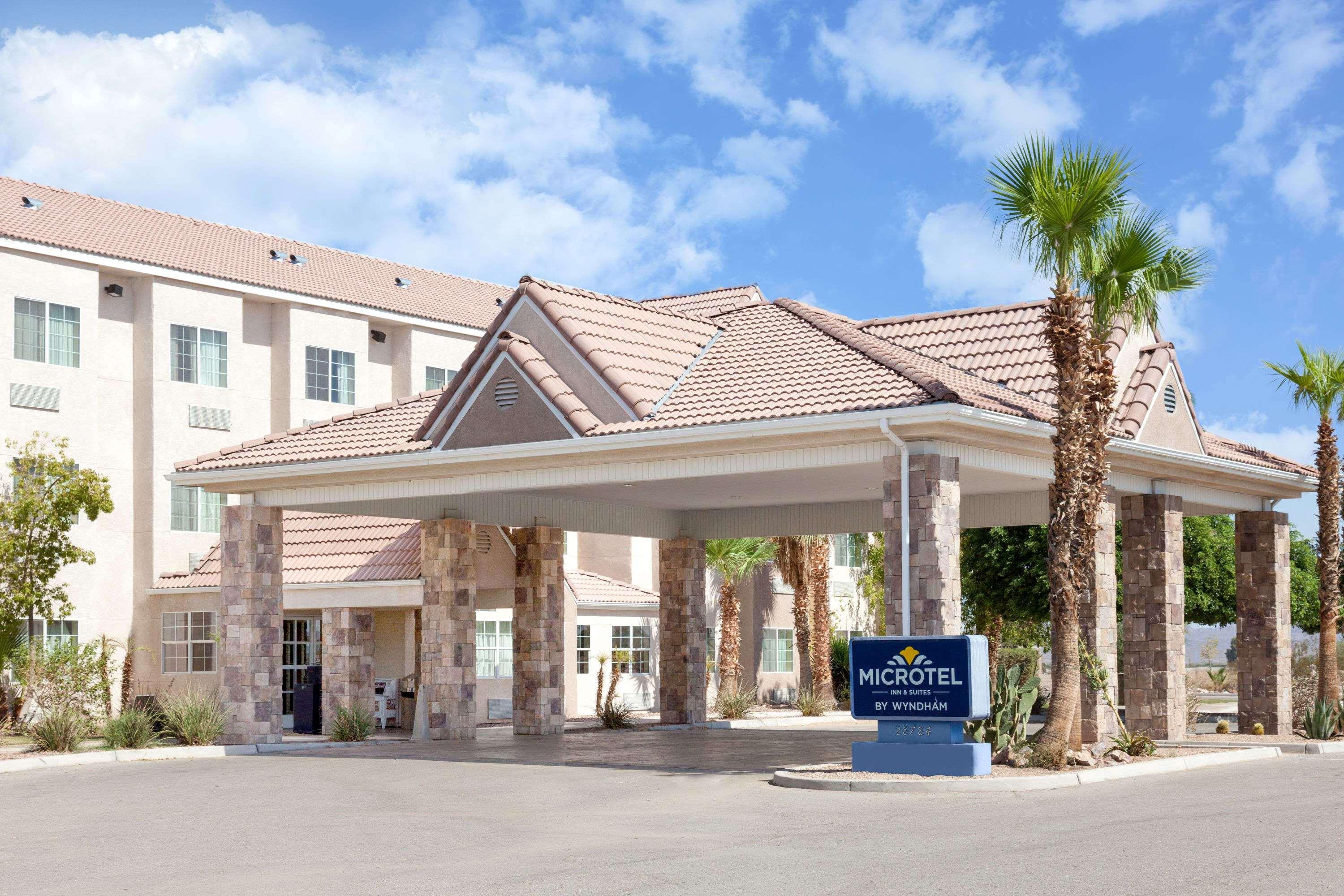 Vista Exterior Microtel Inn & Suites by Wyndham Wellton