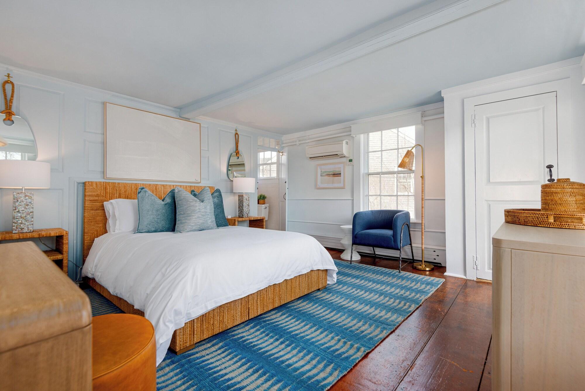 Varios Anchor Inn