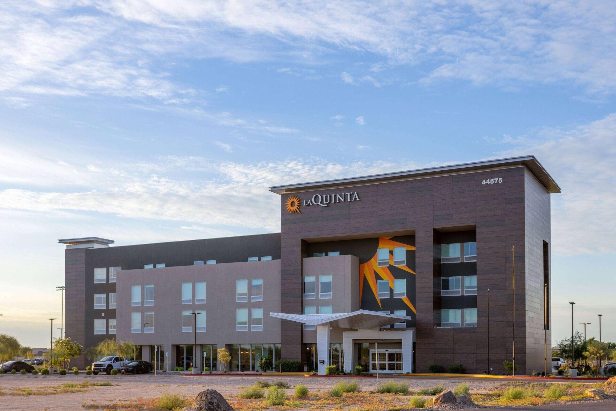 Vista Exterior La Quinta Inn & Suites by Wyndham Maricopa - Copper Sky