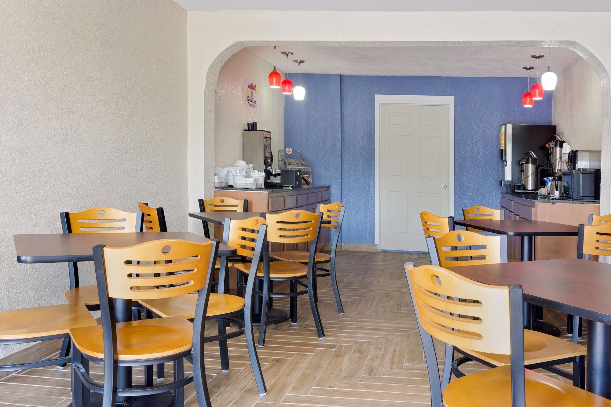 Restaurant Super 8 by Wyndham Florence