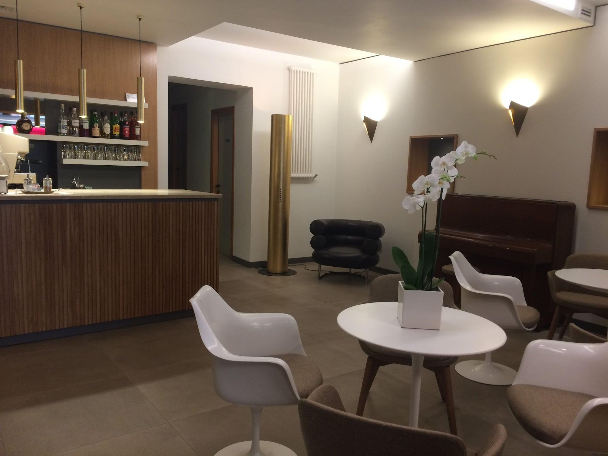 Bar/Salón Cityhotel Cristina