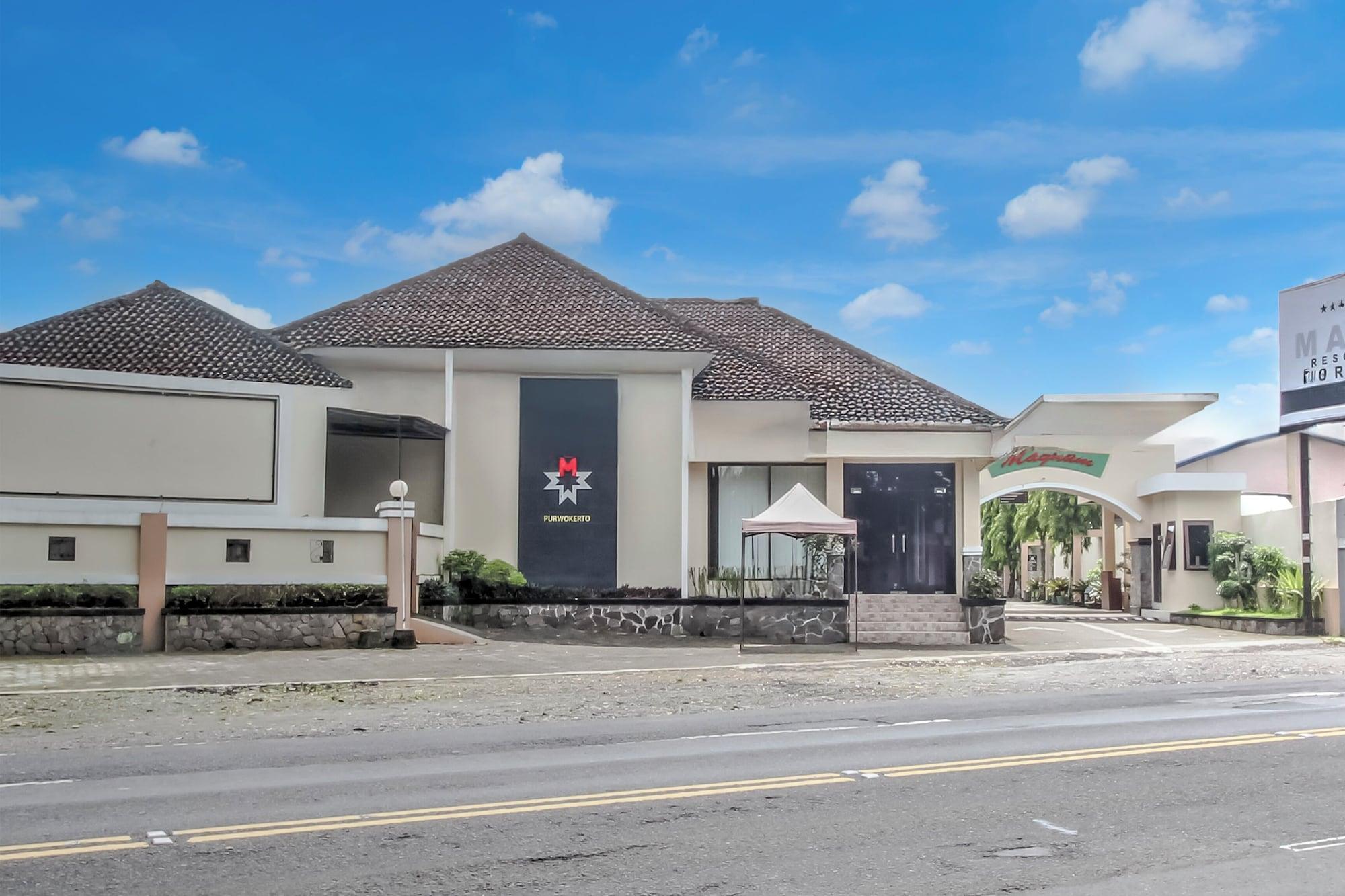 Varios Townhouse Oak near Sokaraja Purwokerto