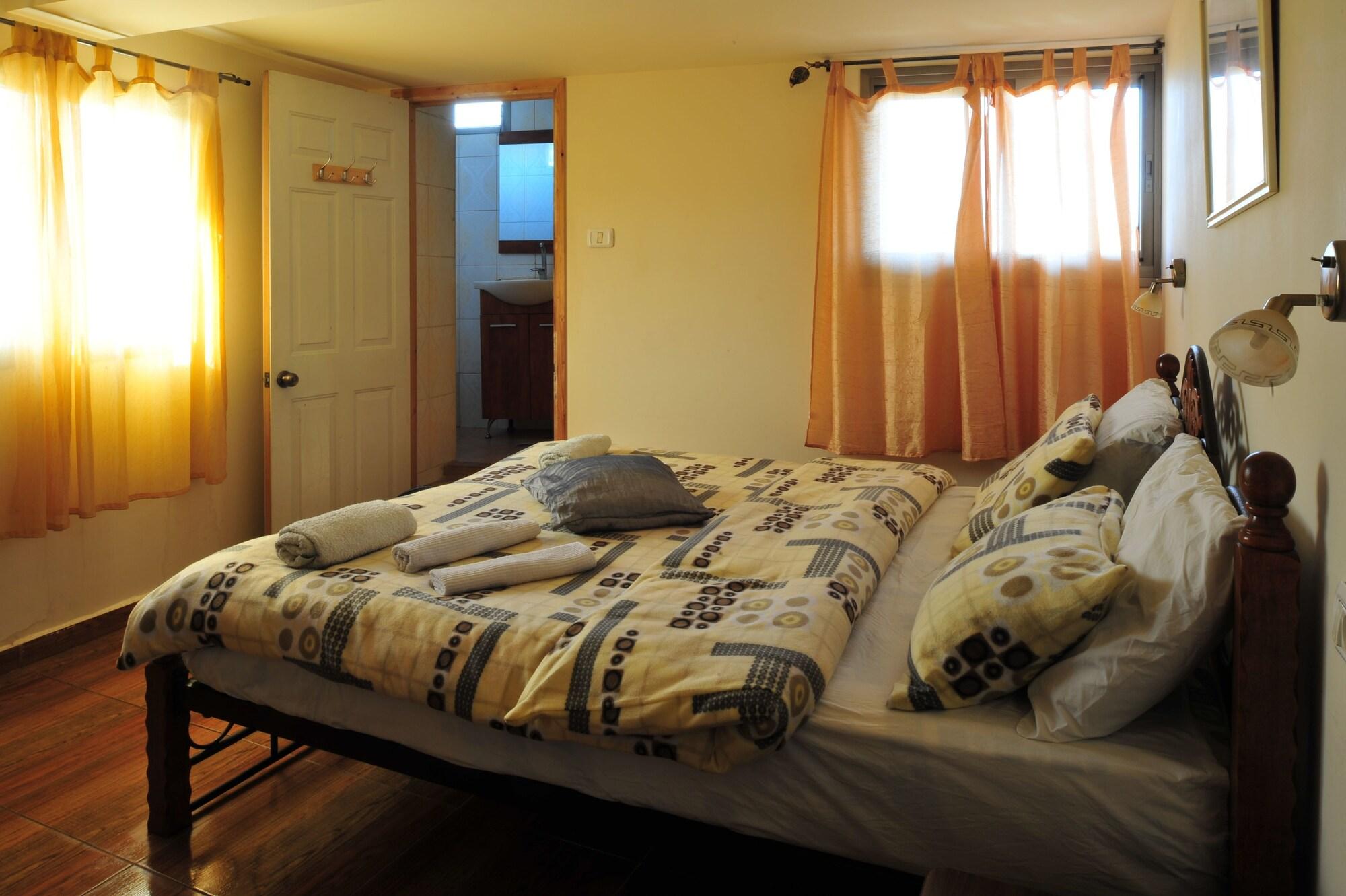 Varios Akko Gate Hostel