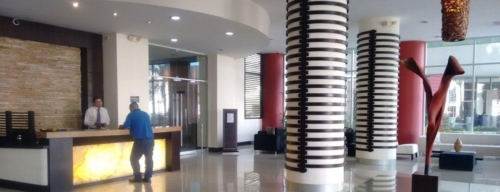 Lobby view Guayaquil Airport Suites Mall del Sol