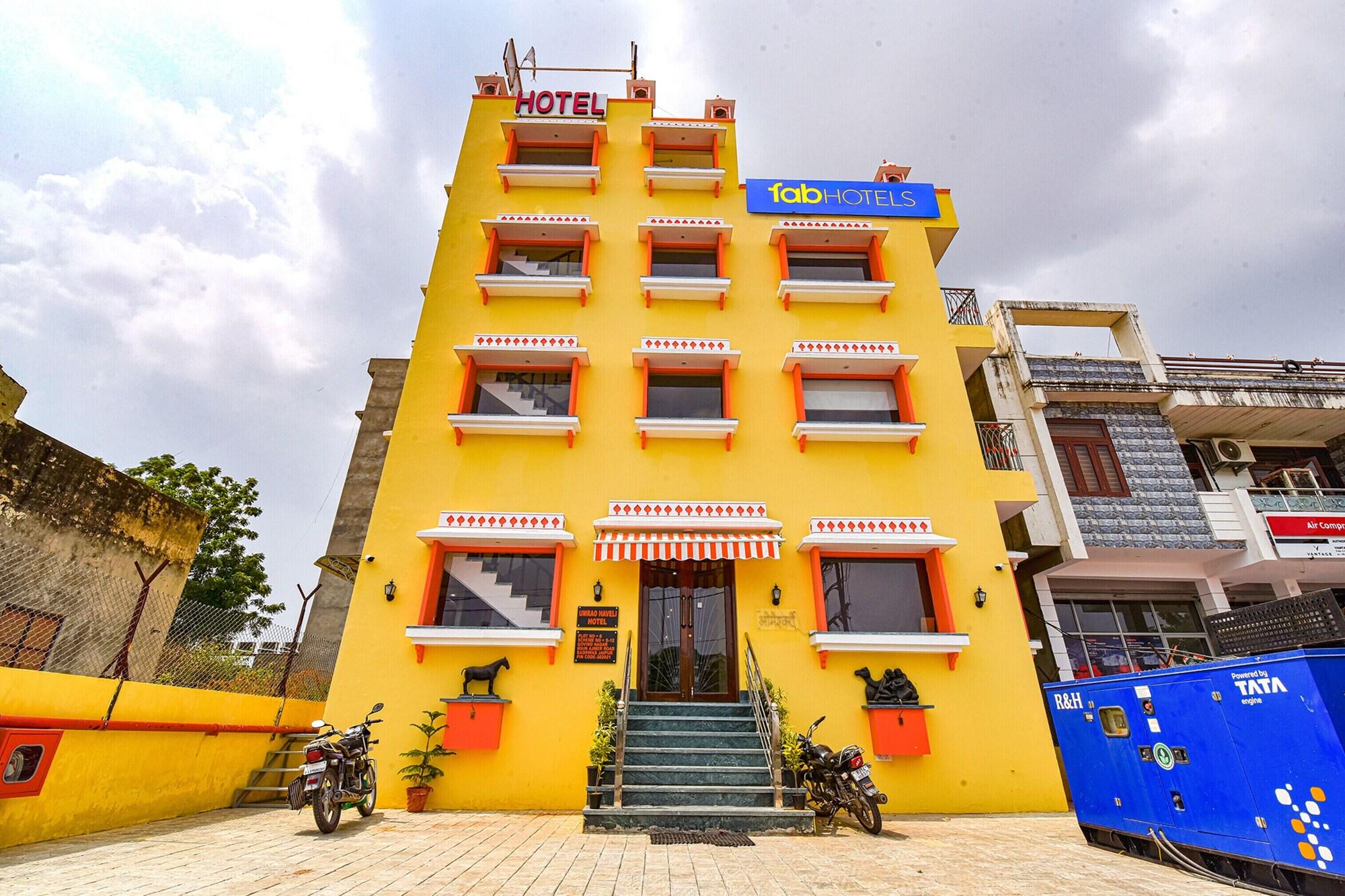 Varios FabHotel Umrao Haveli With Pool