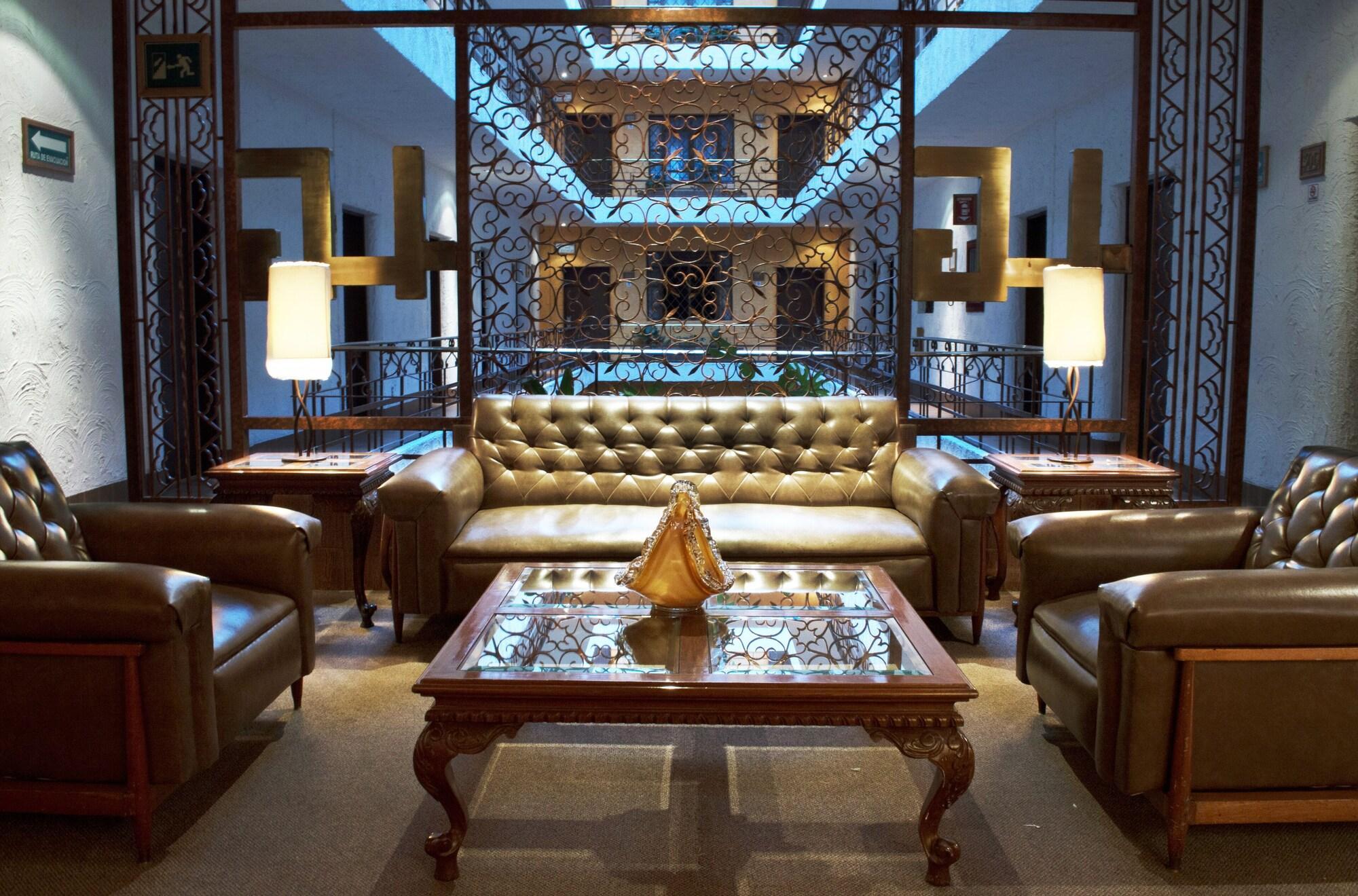 Vista Lobby Hotel Gillow