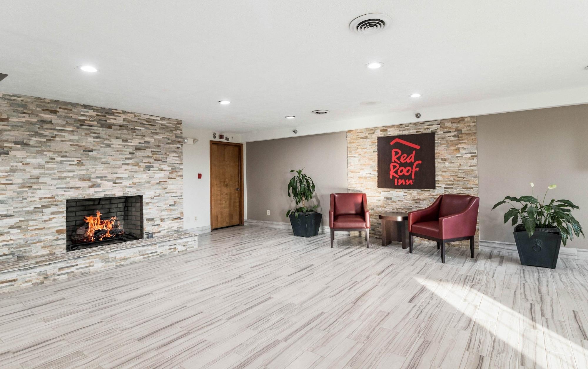 Vista Lobby Red Roof Inn Cadiz