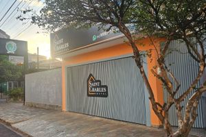 Alojamiento - Saint Charles Hostel