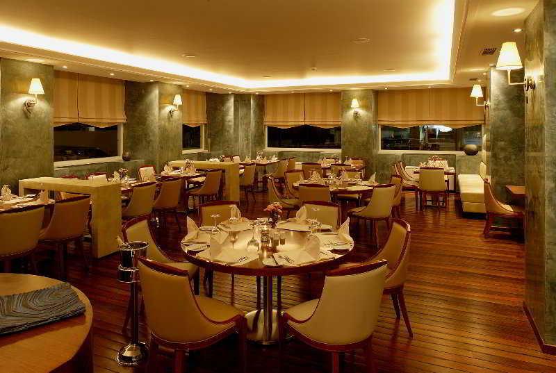 Restaurant Piraeus Theoxenia