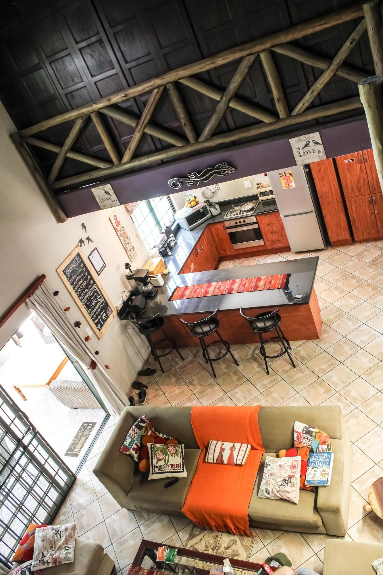 Vista Lobby HomeBase Kruger - Hostel