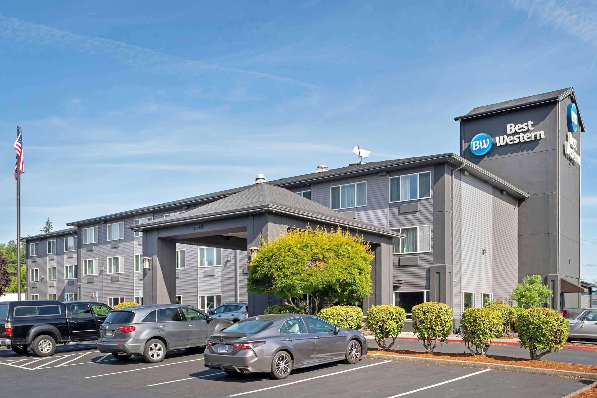 Vista Exterior Best Western Cascade Inn & Suites