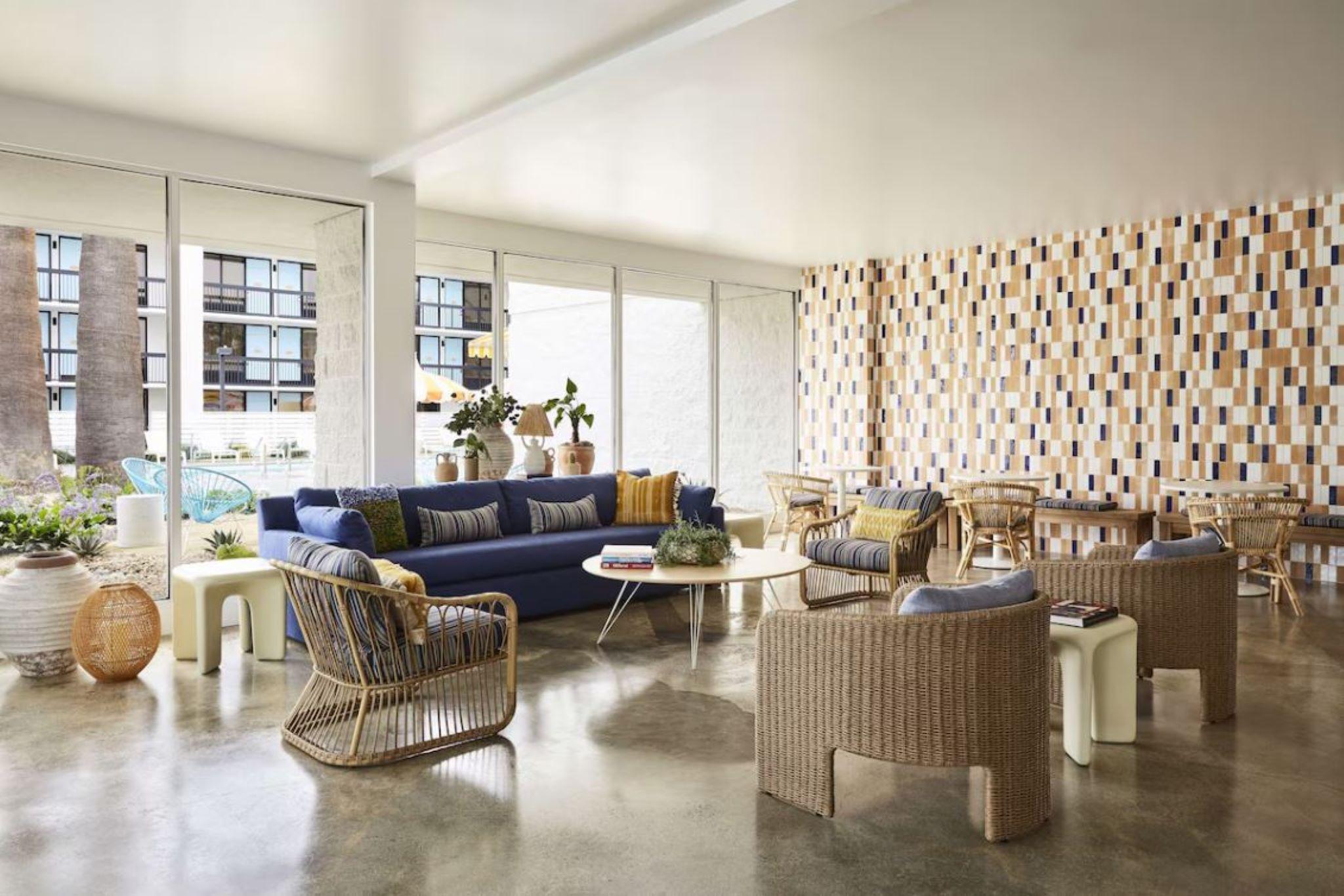 Vista Lobby Avatar Hotel Santa Clara, Tapestry Collection by Hilton