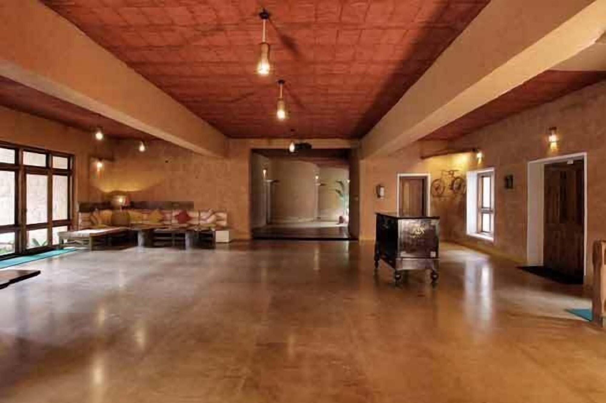 Vista Lobby Banasura Hill Resort