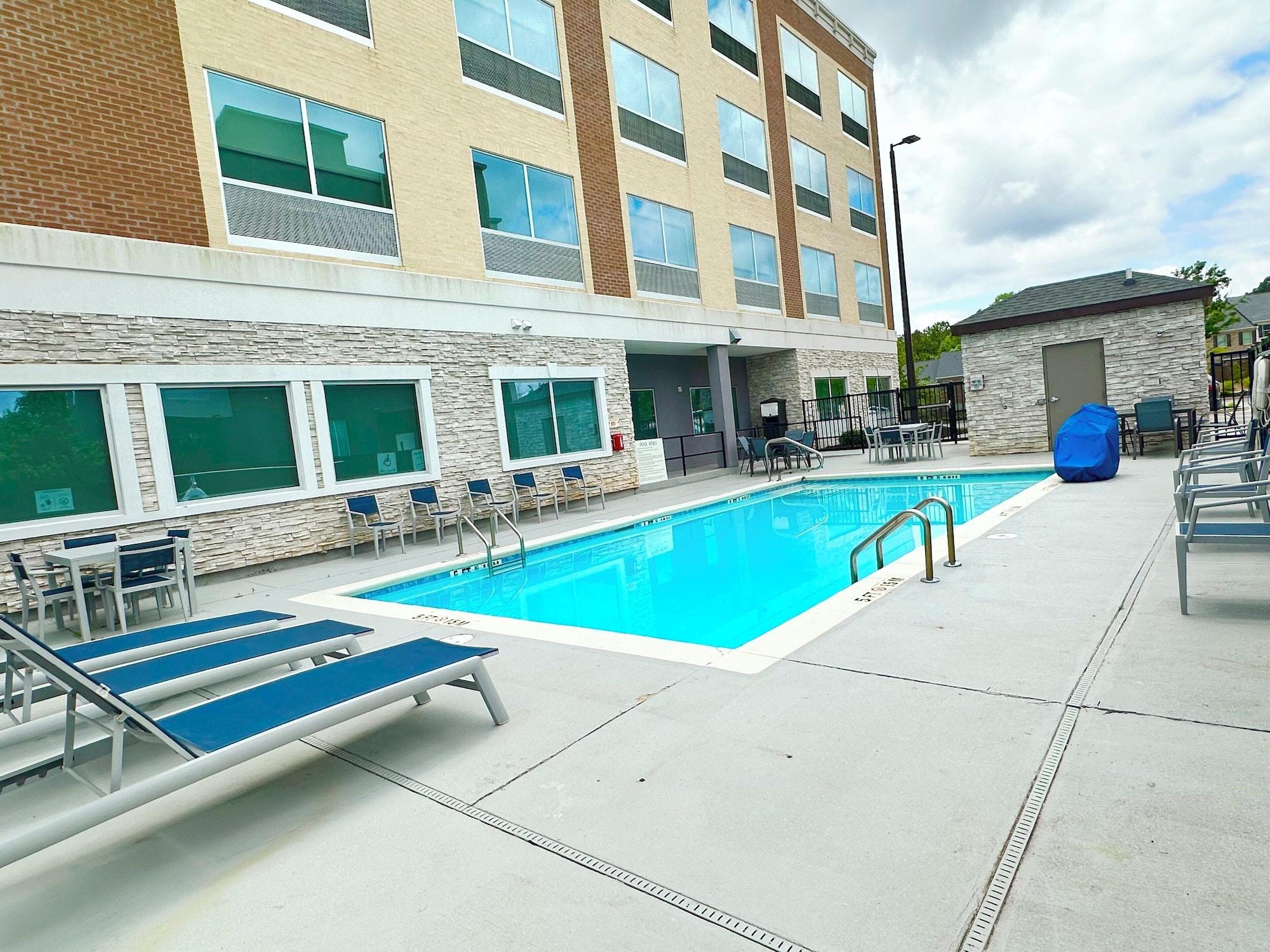 Vista Exterior Holiday Inn Express & Suites Canton by IHG