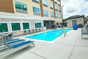 Alojamiento - Holiday Inn Express & Suites Canton by IHG