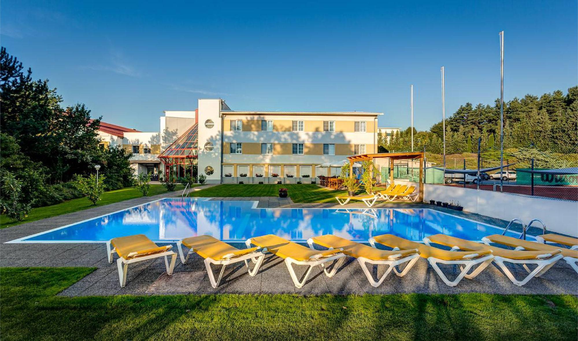 Vista Exterior Sporthotel Kurz
