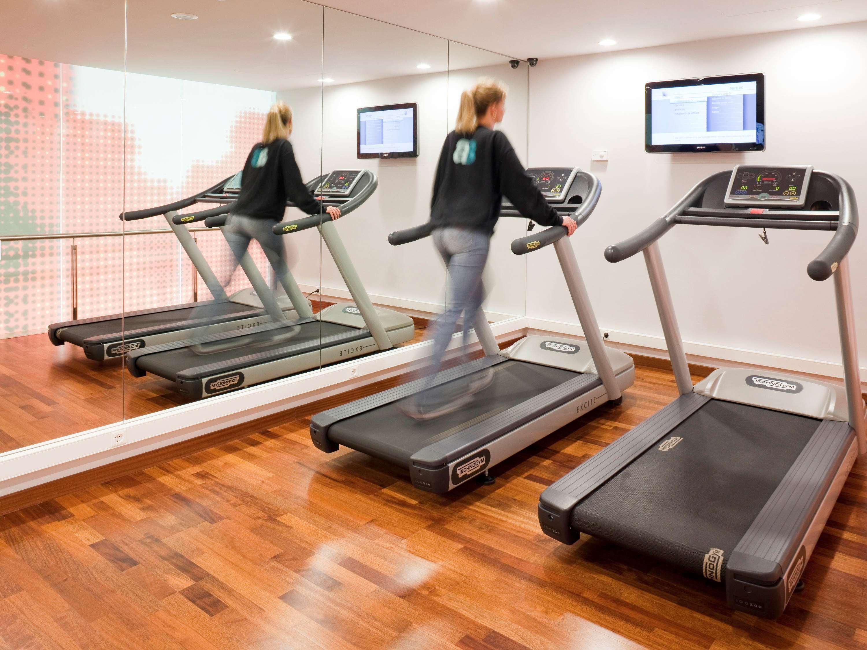 Instalaciones Recreativas ibis Barcelona Glories 22
