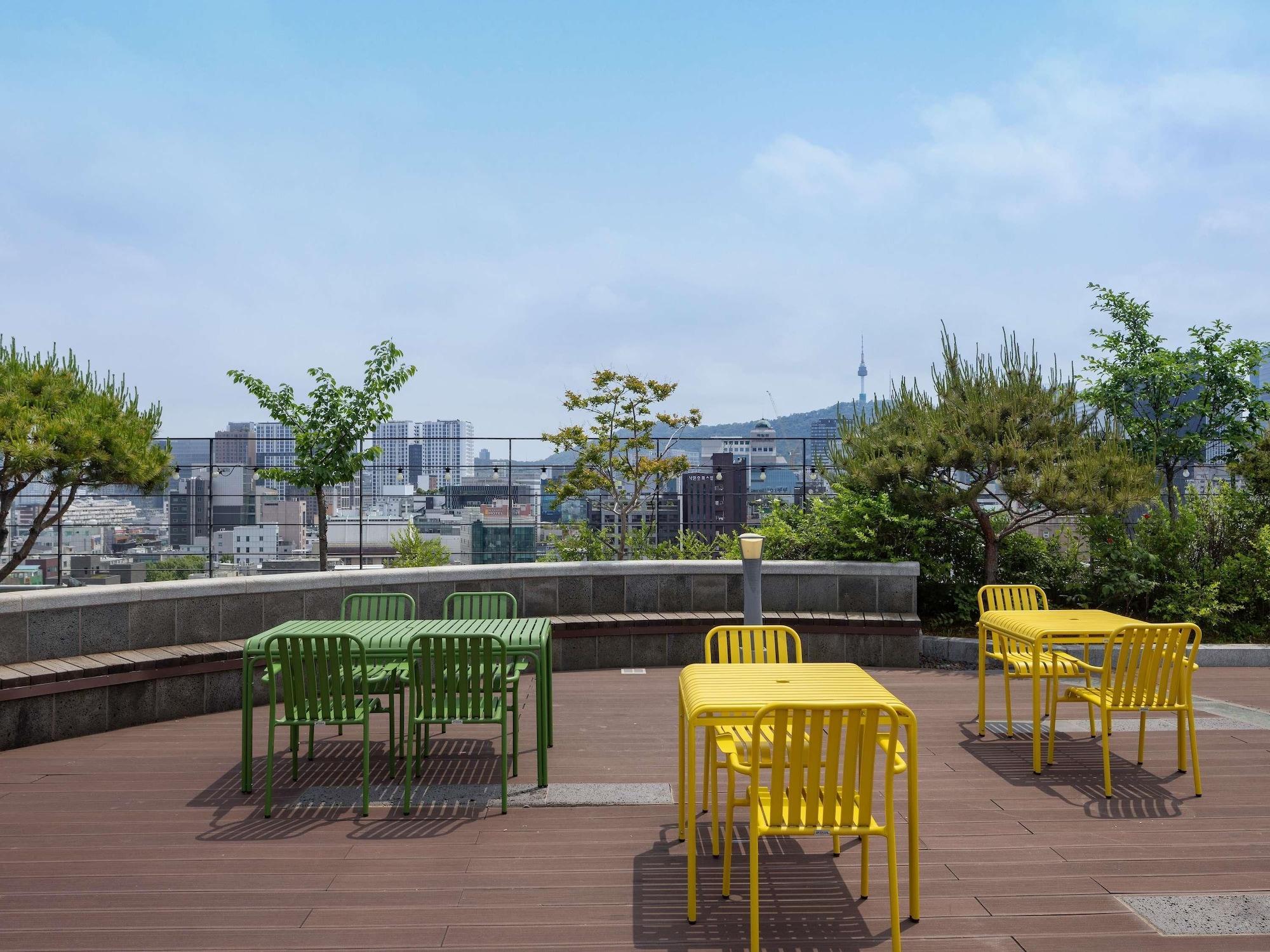 Vista Exterior ibis Ambassador Seoul Insadong