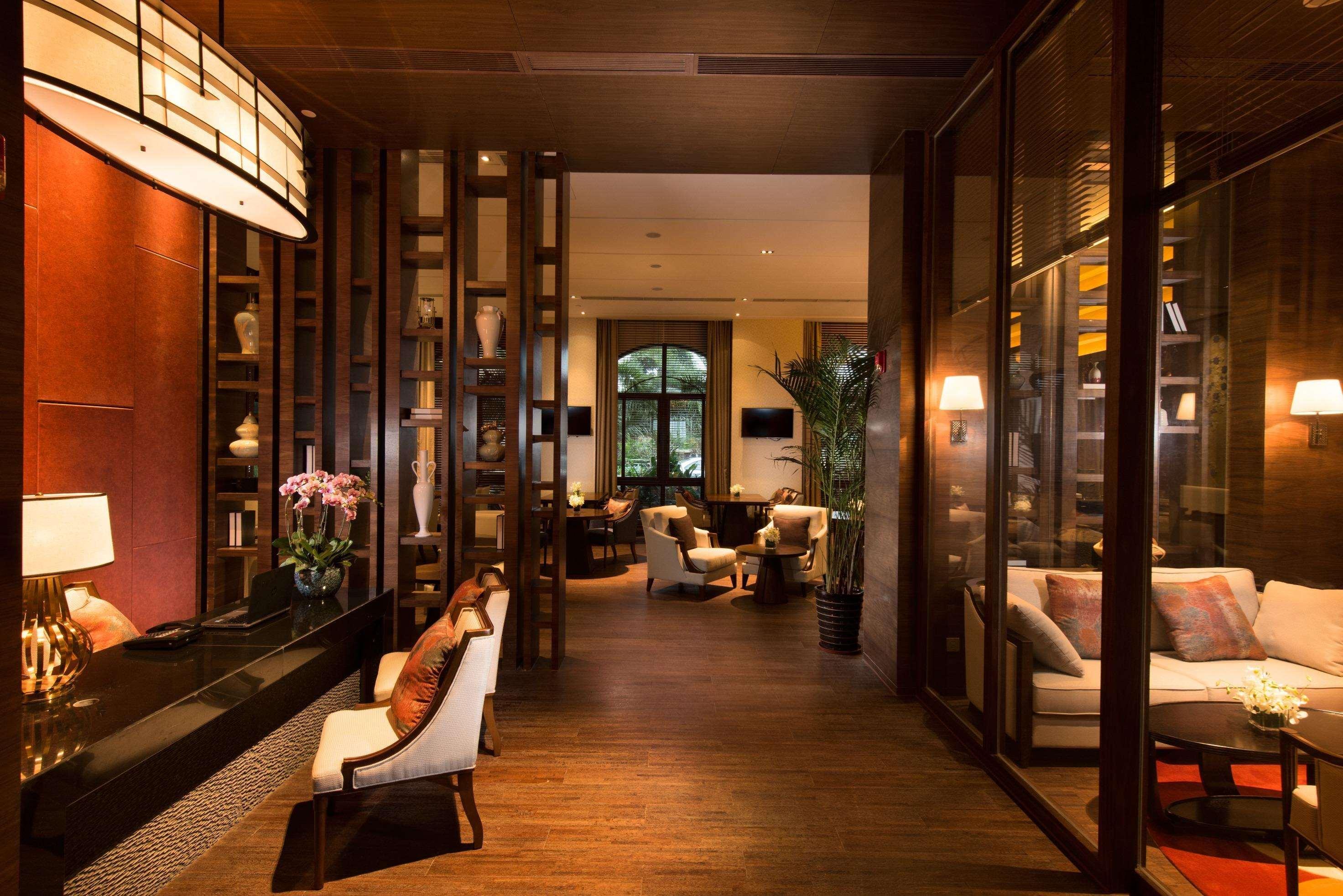 Vista Lobby DoubleTree Resort by Hilton Hainan Chengmai
