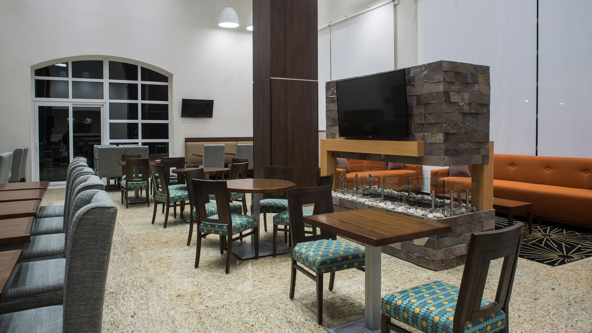 Restaurant Staybridge Suites Puebla by IHG