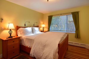 Alquiler Vacacional - SUNNY & SPACIOUS 2BD CONDO - AC - GAS FIREPLACE - 5 STAR RATINGS
