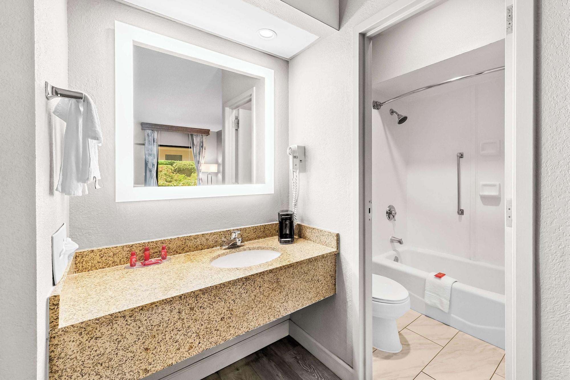 Habitación SureStay Plus Hotel by Best Western Southern Pines Pinehurst