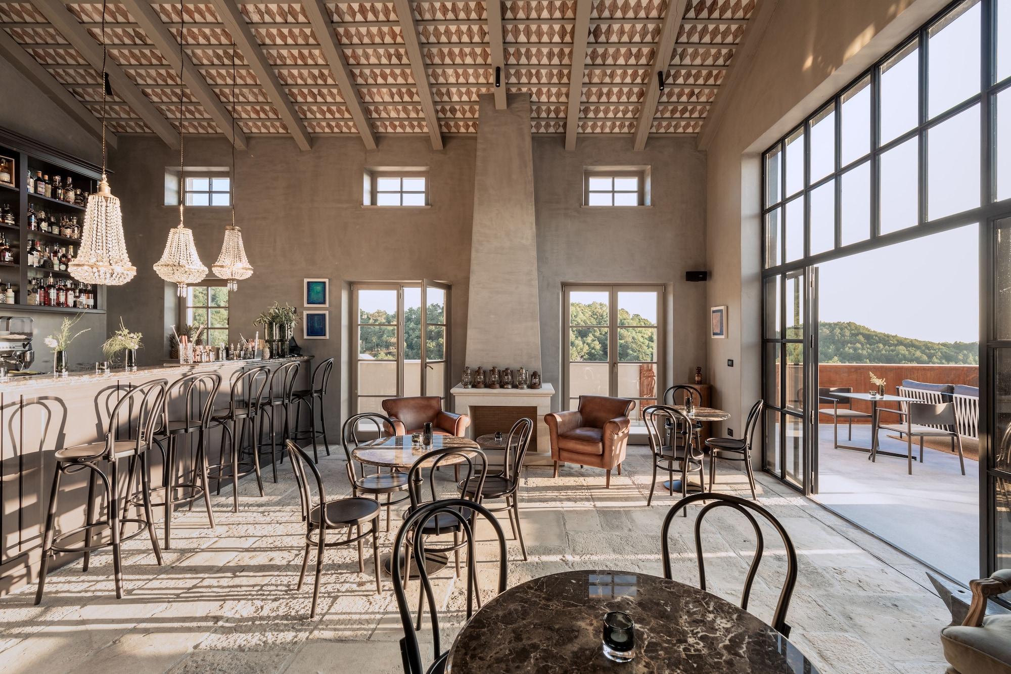Restaurant San Canzian Hotel & Residences - Small Luxury Hotels of the World