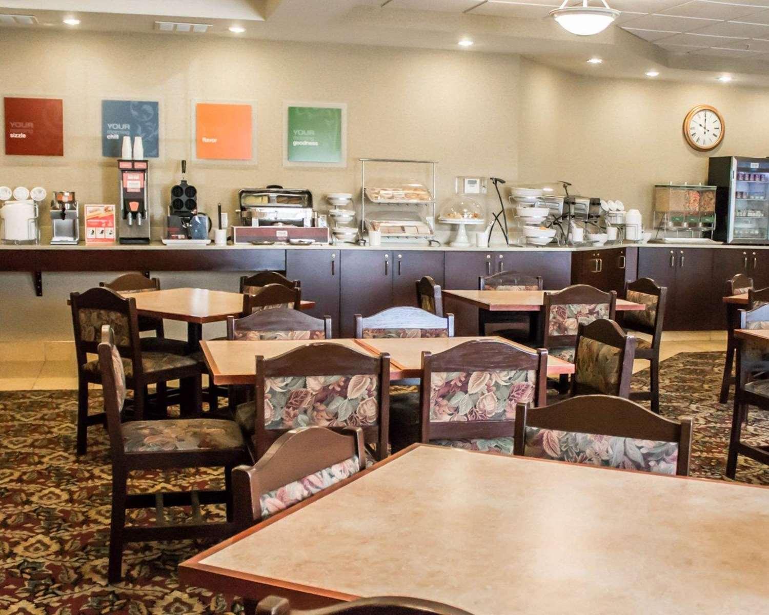 Restaurant Comfort Suites Lake George
