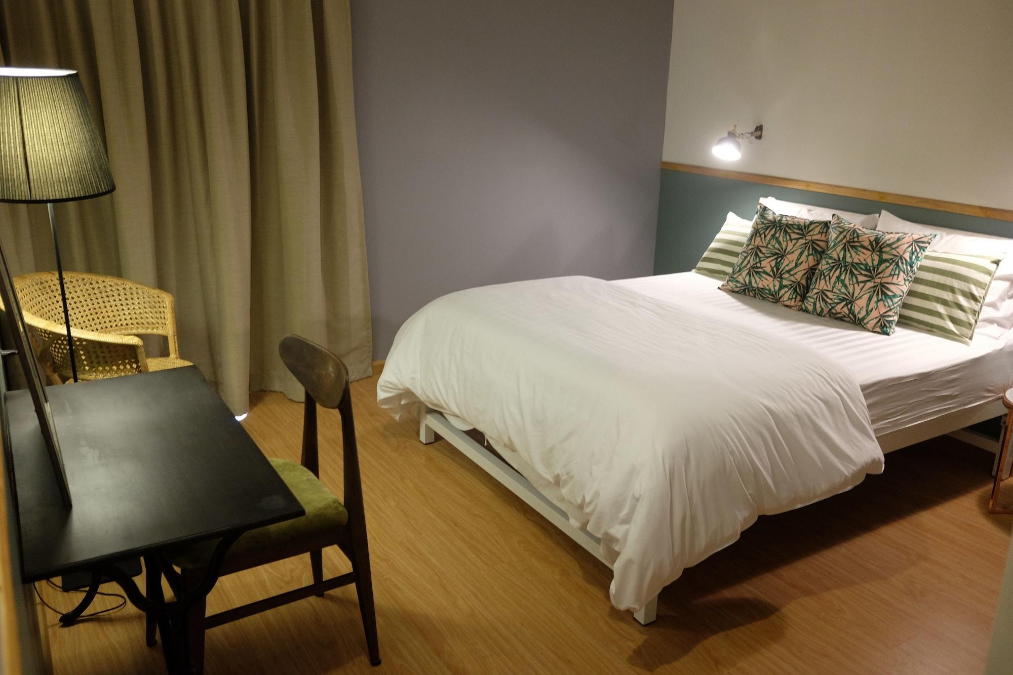 Varios Vimarn Hostel