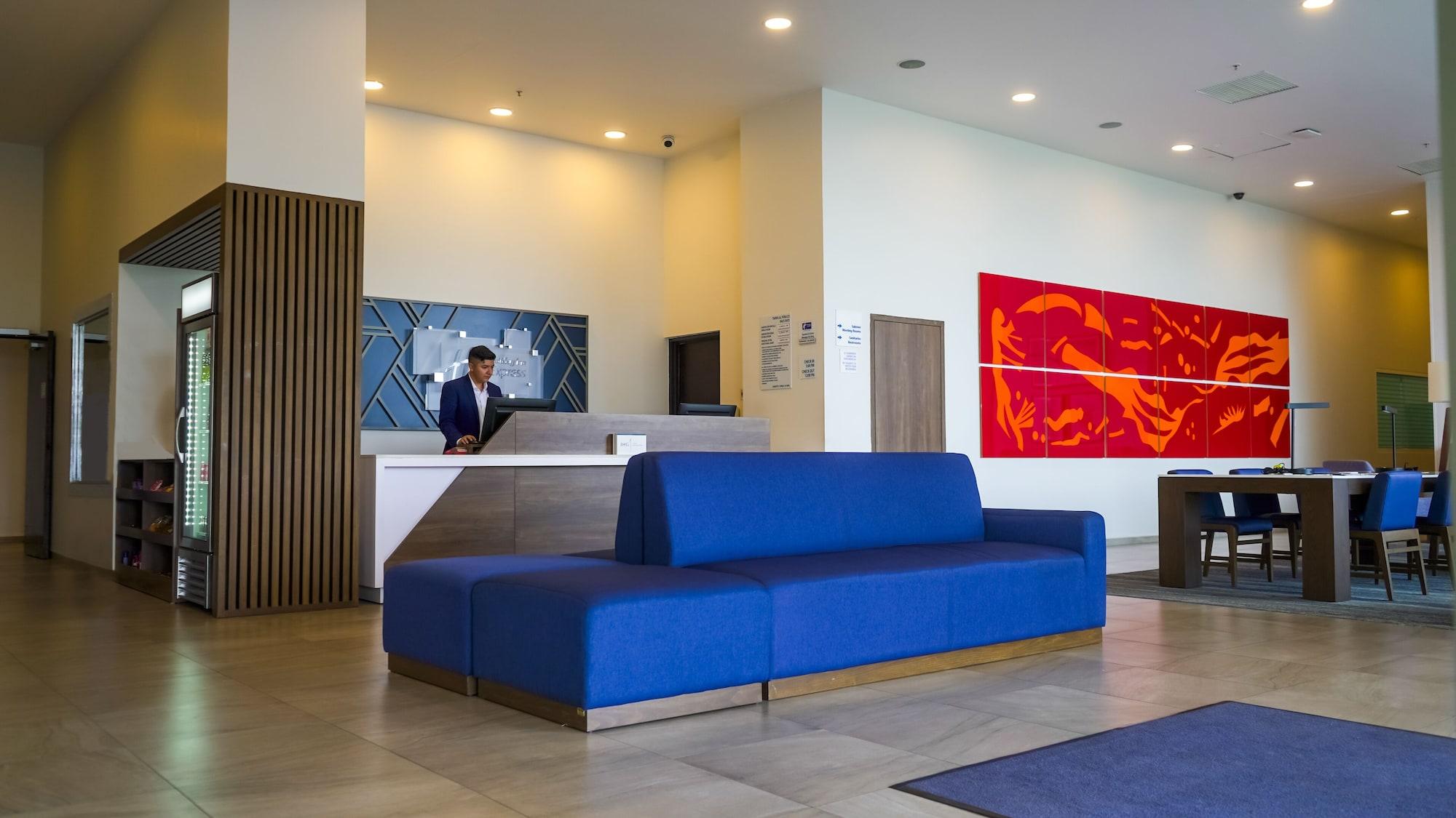 Vista Lobby Holiday Inn Express Guadalajara Iteso by IHG