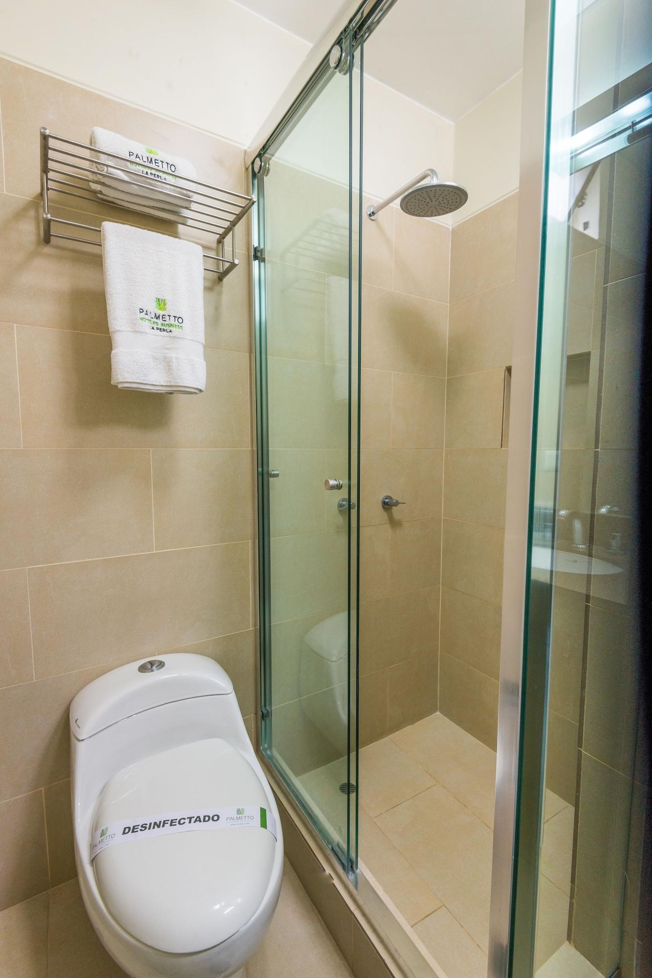 Equipamiento de Habitación Palmetto Hotel Business La Perla