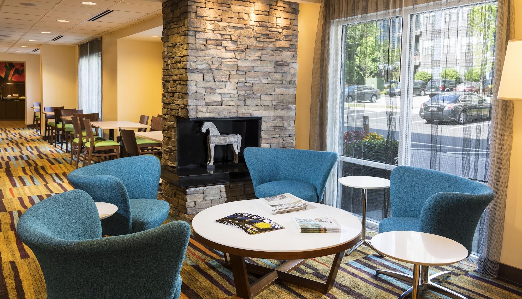 Vista Lobby Fairfield Inn & Suites by Marriott Atlanta Buckhead