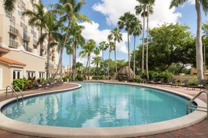 Alojamiento - Embassy Suites by Hilton Miami International Airport
