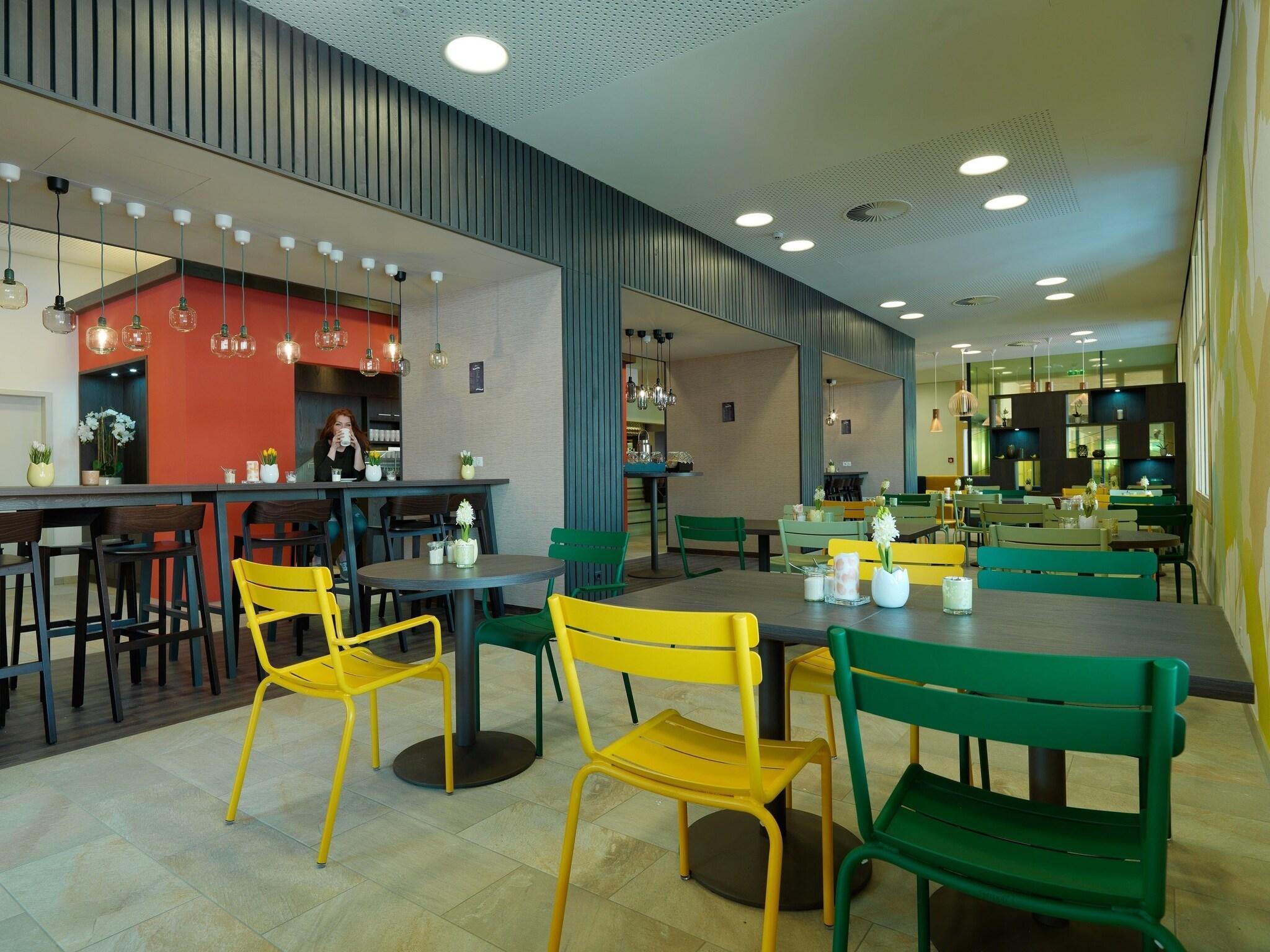 Bar/Salón Hwest Hotel Hall