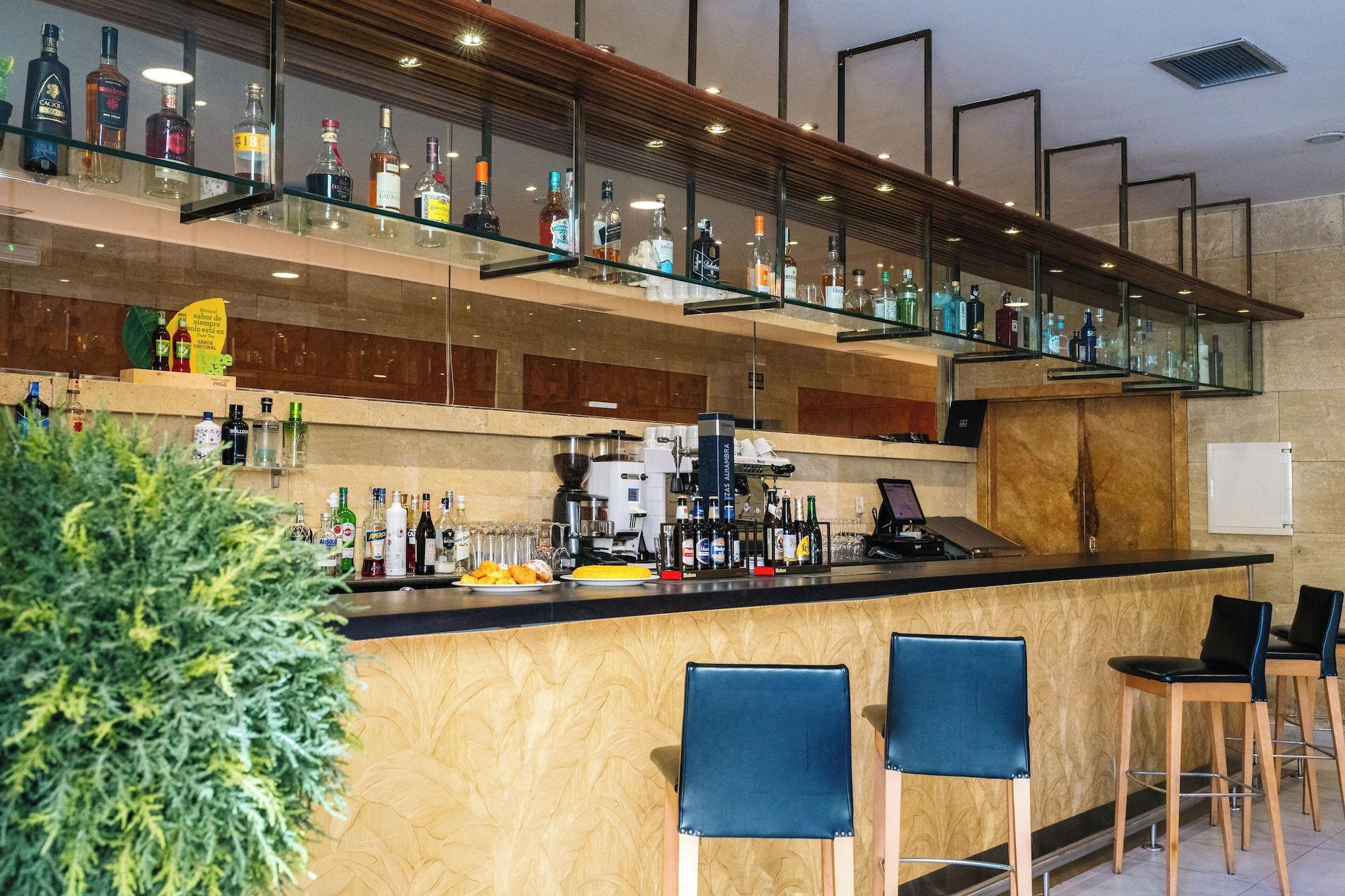 Bar/Salón Abba Fonseca Hotel