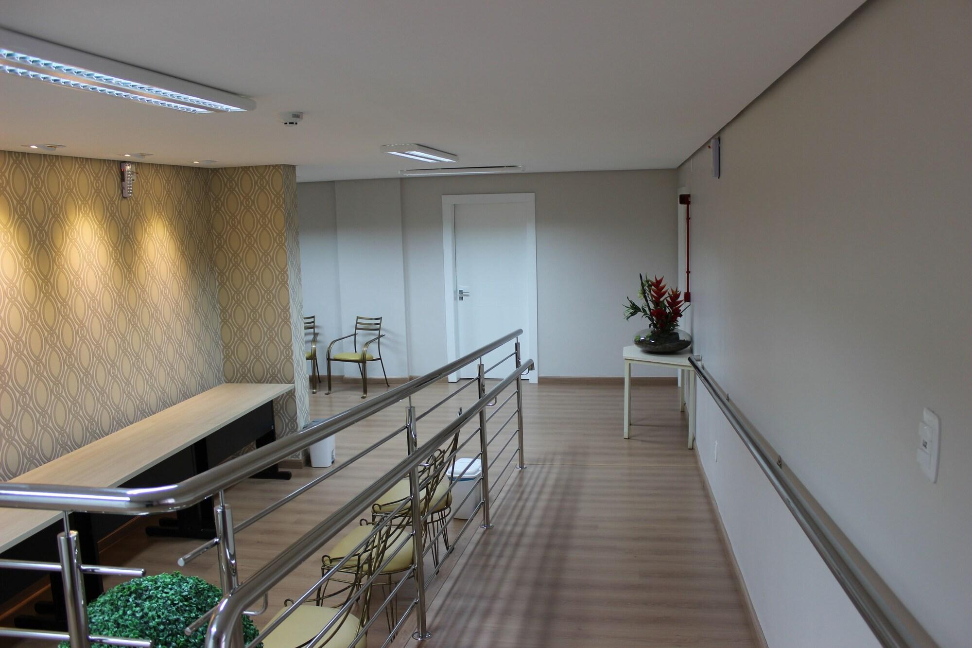 Varios Center Hotel