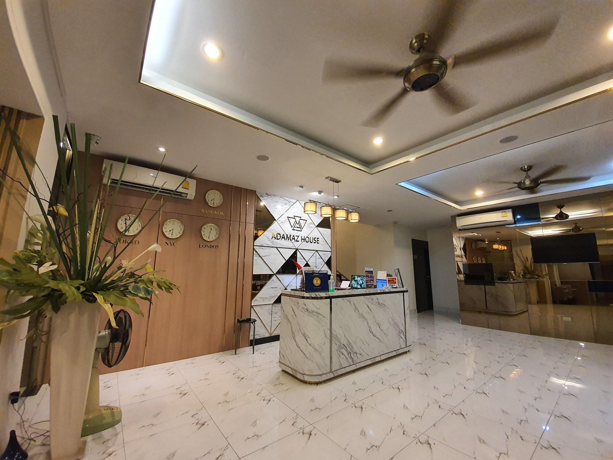 Vista Lobby Adamaz House