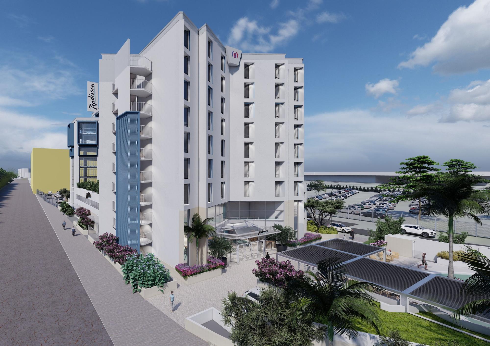 Vista Exterior Radisson Hotel Nice Airport