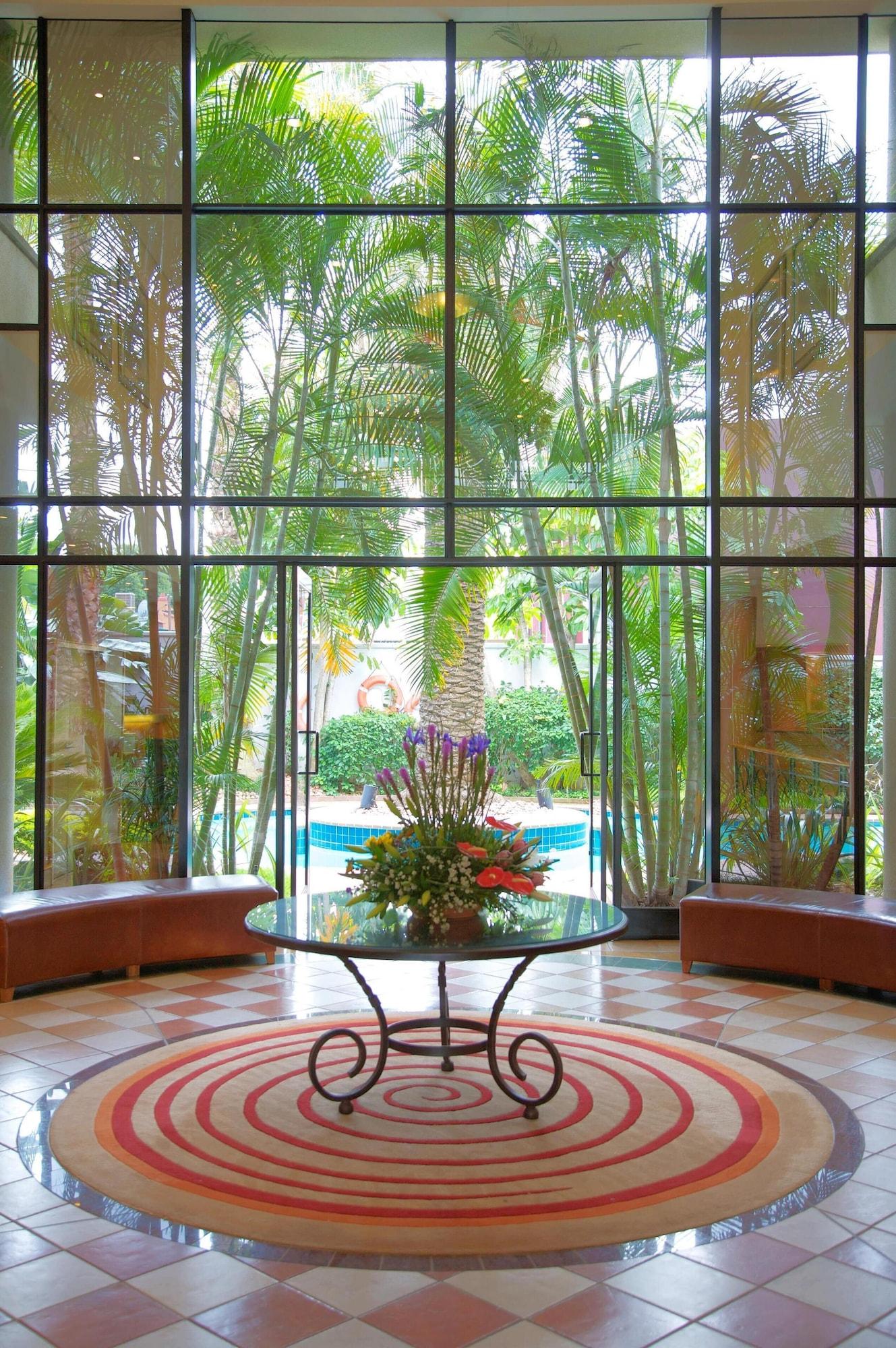 Vista Lobby Garden Court Hatfield