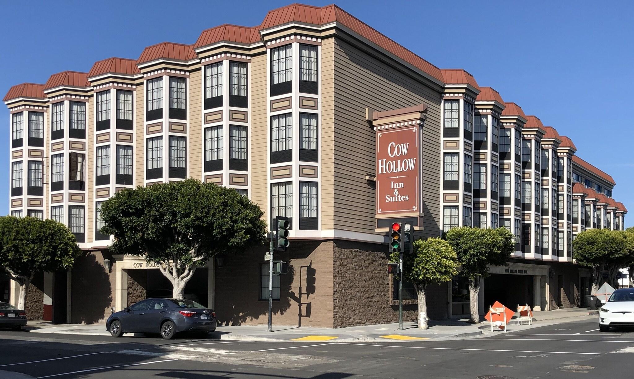 Vista Exterior Cow Hollow Inn & Suites