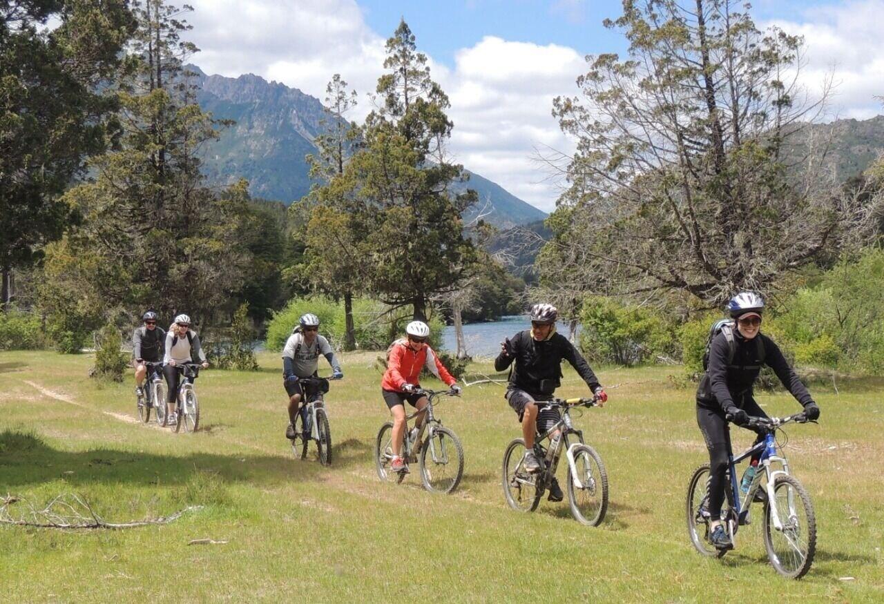 Varios Rio Manso Camp - Glamping Bariloche